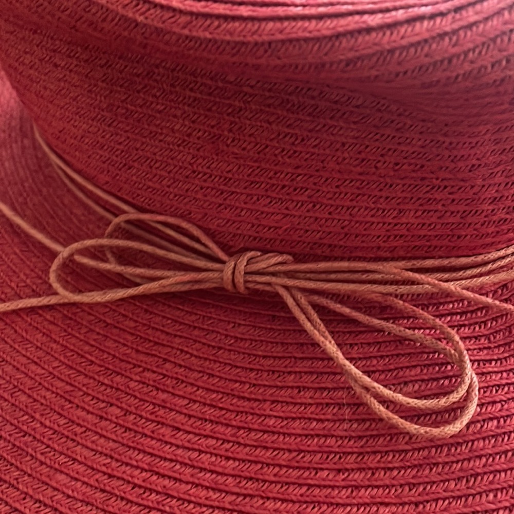 Croft & Barrow red floppy hat‎ - Picture 3 of 10
